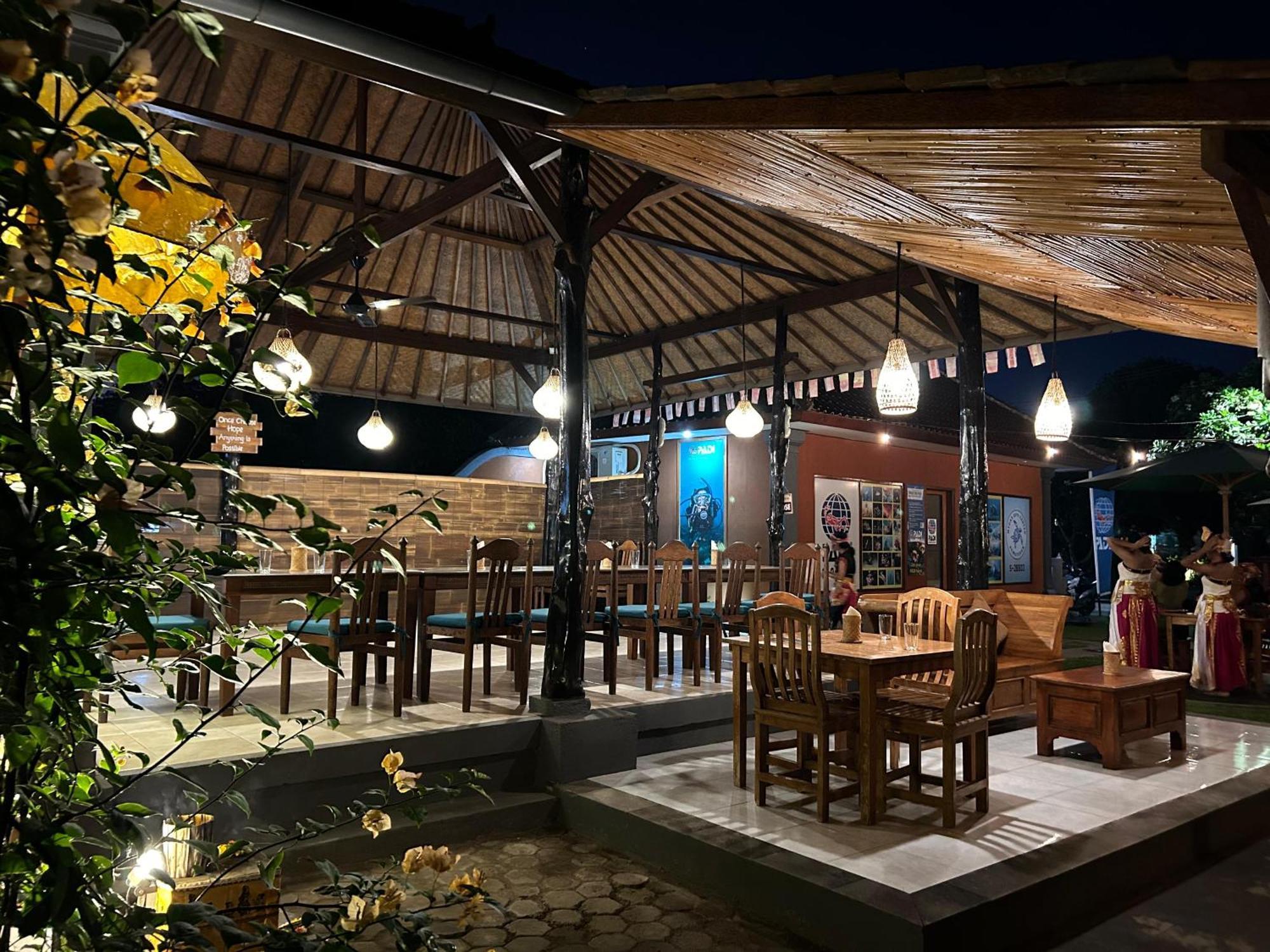 Badini Homestay Pemuteran  Exterior photo